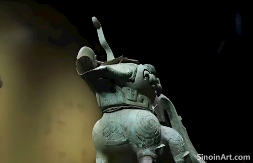 Bronze Ware and the Representation of Power in Ancient Chinese Royal Tombs: Scale, Detail, and Symbolism