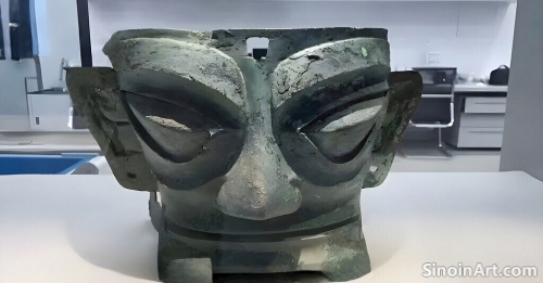 The Influence of Bronze Ware on Ancient Chinese Architecture: Decorative Elements and Structural Supports