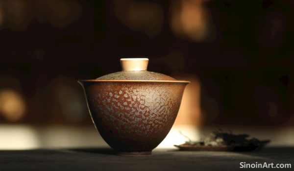 The Heart of the Set: Exploring Chinese Teapots